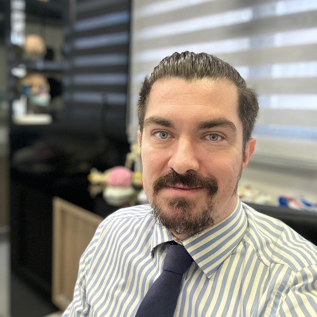 Dr. Tiago Araújo, neurologista